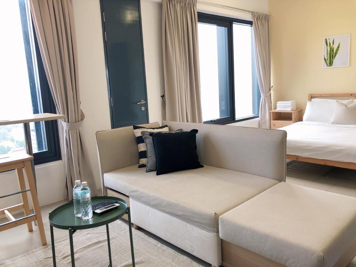 Tropicana 218 Macalister Netflix Seaview