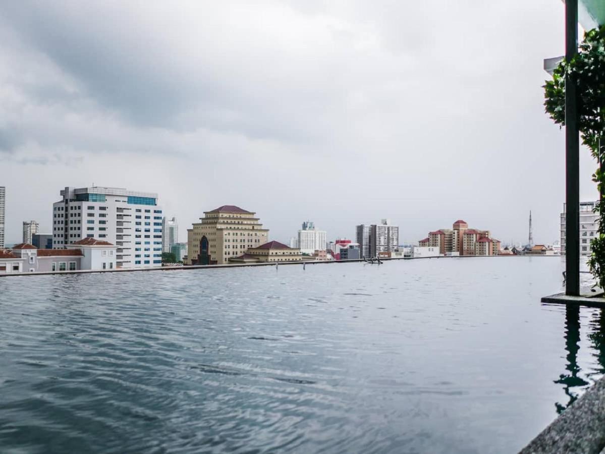 Tropicana 218 Macalister Netflix Seaview * George Town